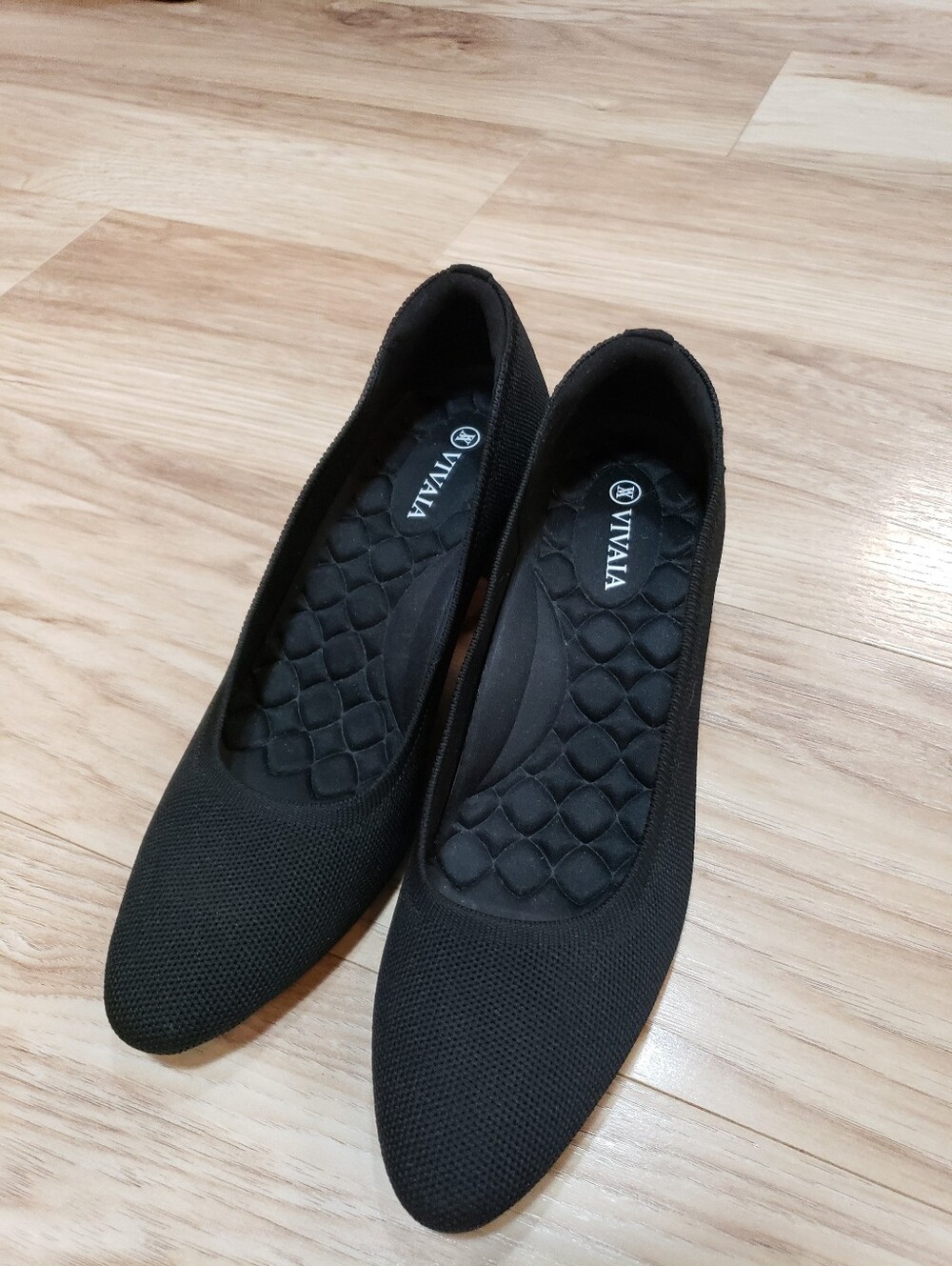 Vivaia Black Knit Pointed Toe Like New Pumps 2in Block Heel 40 Or 9